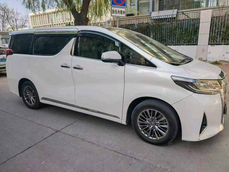 青島19年豐田埃爾法3