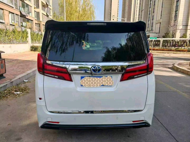 青島19年豐田埃爾法8