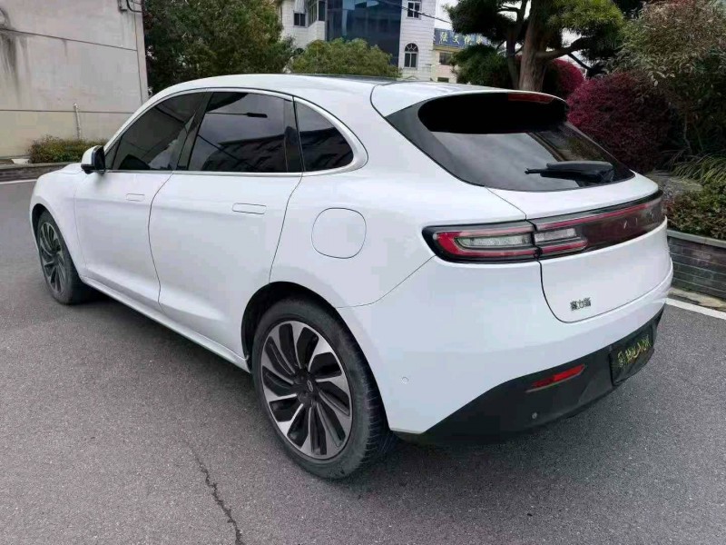 常德22年华为智选问界8