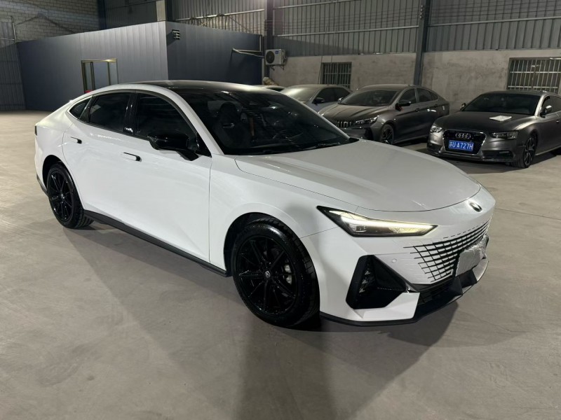 深圳25年长安汽车UNI7