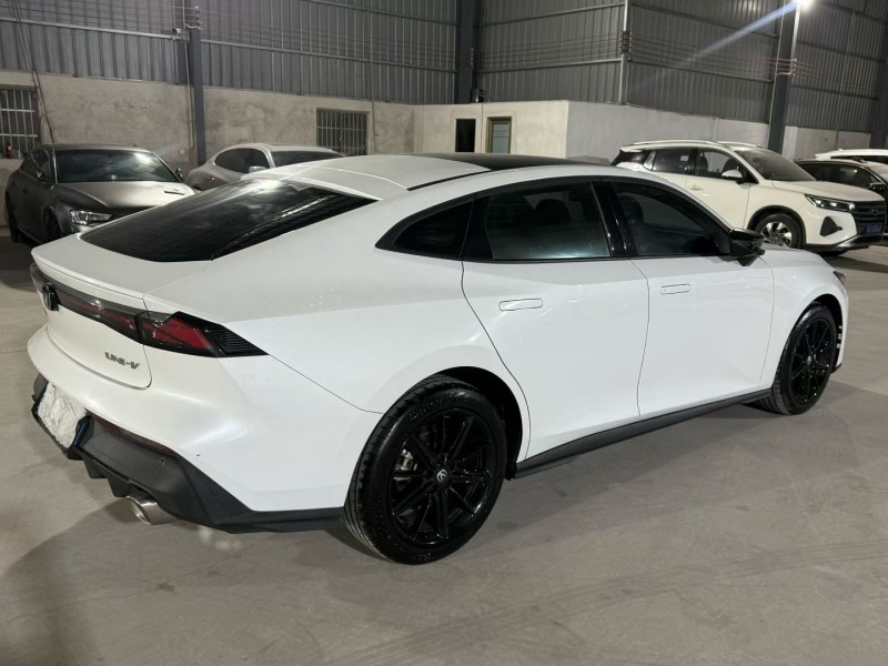 深圳25年长安汽车UNI9