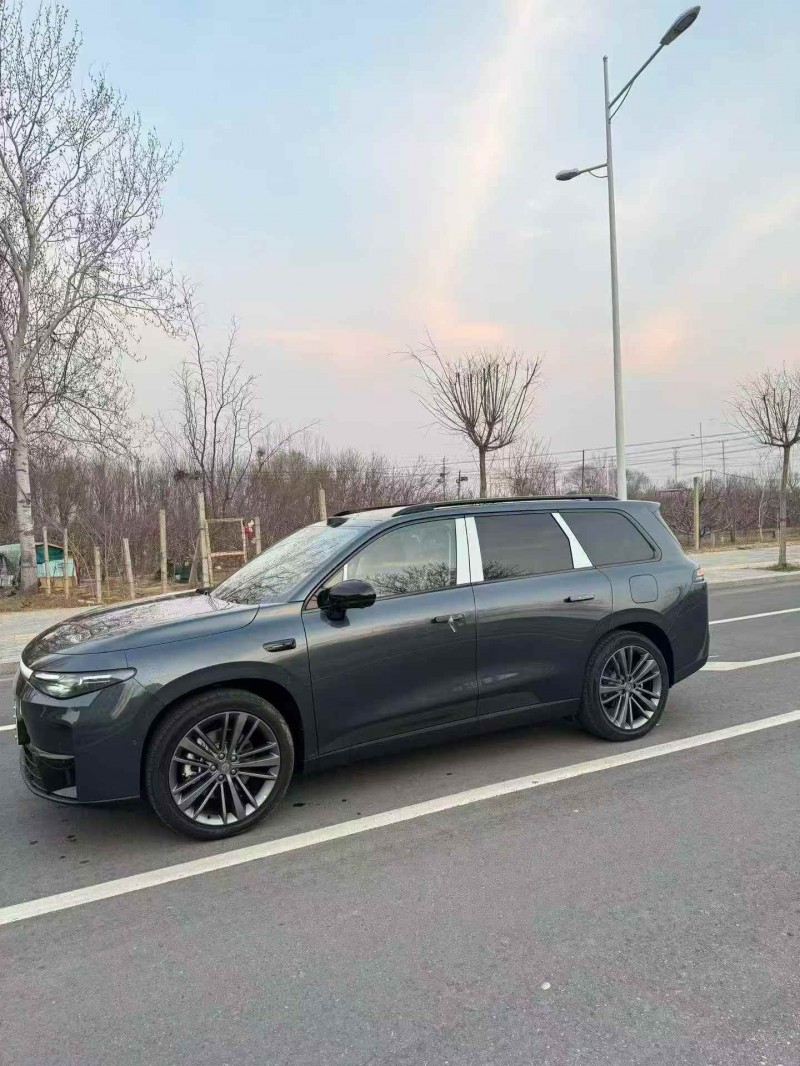 天津26年零跑汽車C162