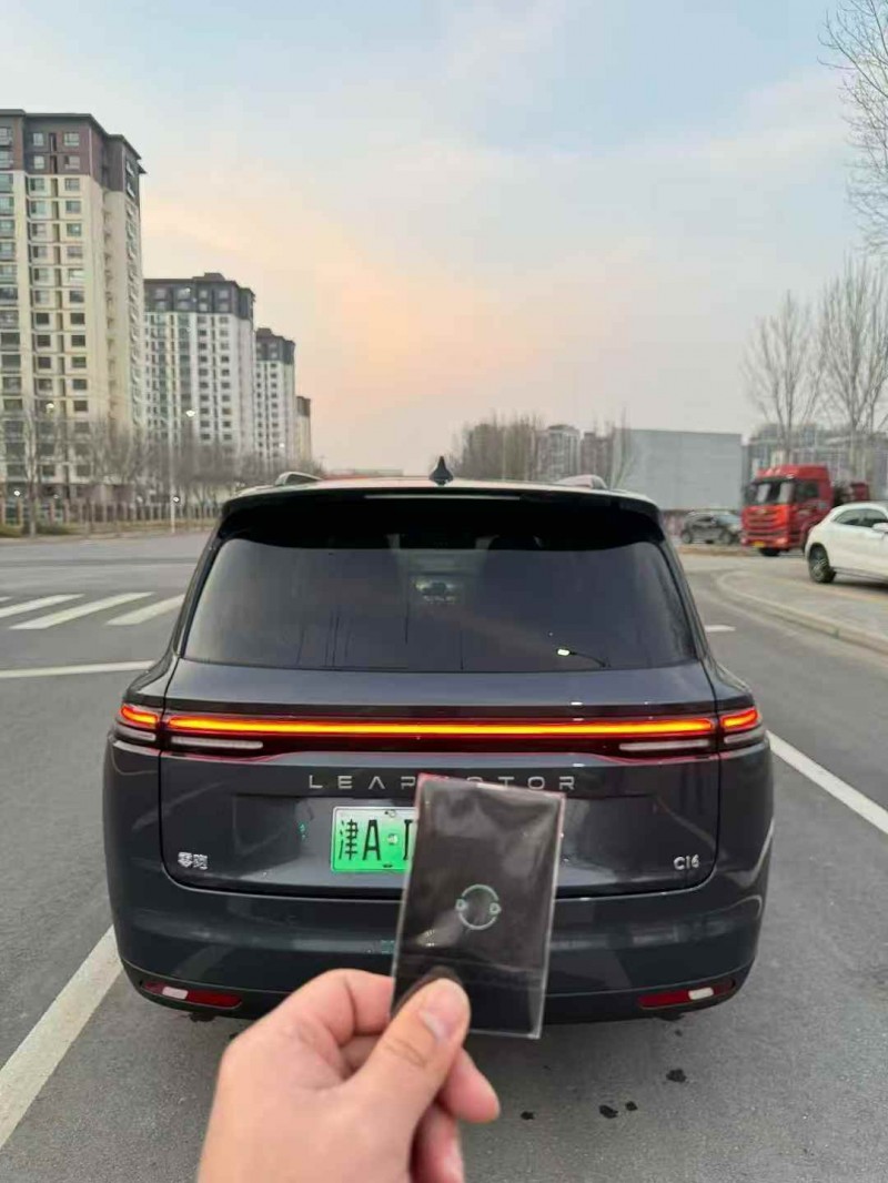 天津26年零跑汽車C167