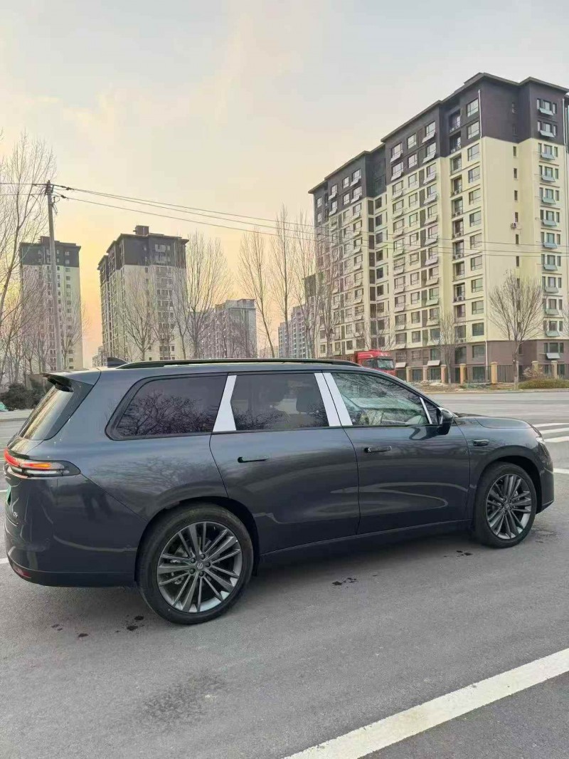 天津26年零跑汽車C169