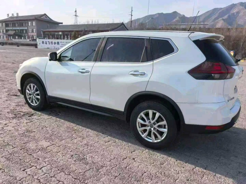 邢台19年日产奇骏8