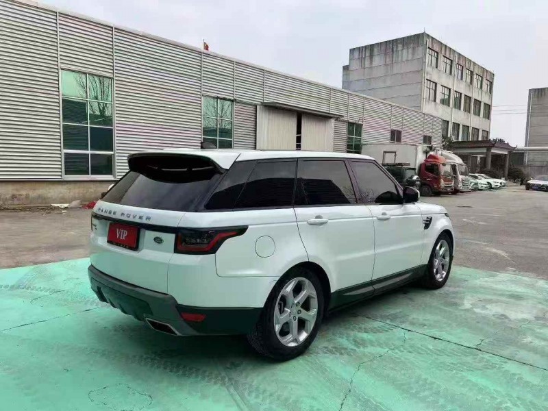 東營21年路虎攬勝運動8