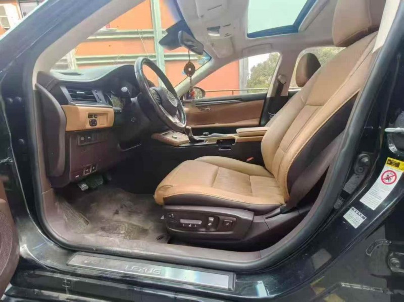 湖州17年雷克萨斯ES3