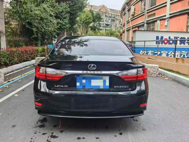 湖州17年雷克萨斯ES7