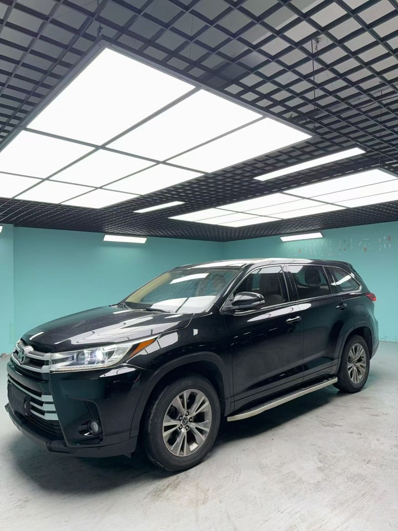 成都20年丰田汉兰达2