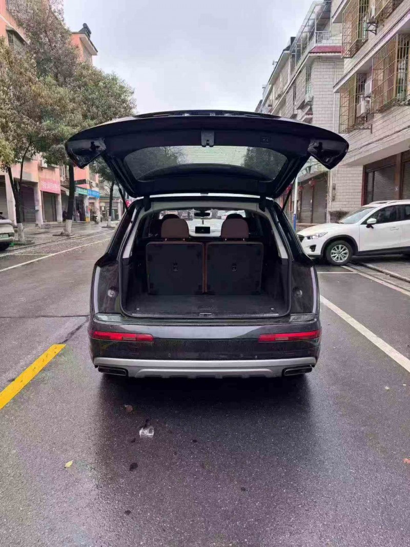 衡阳18年奥迪Q78