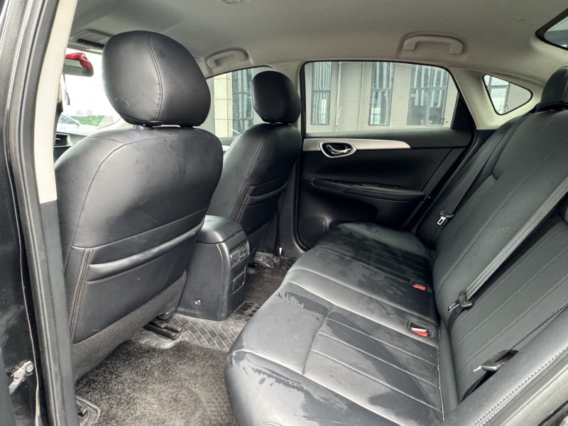 岳阳25年日产轩逸2