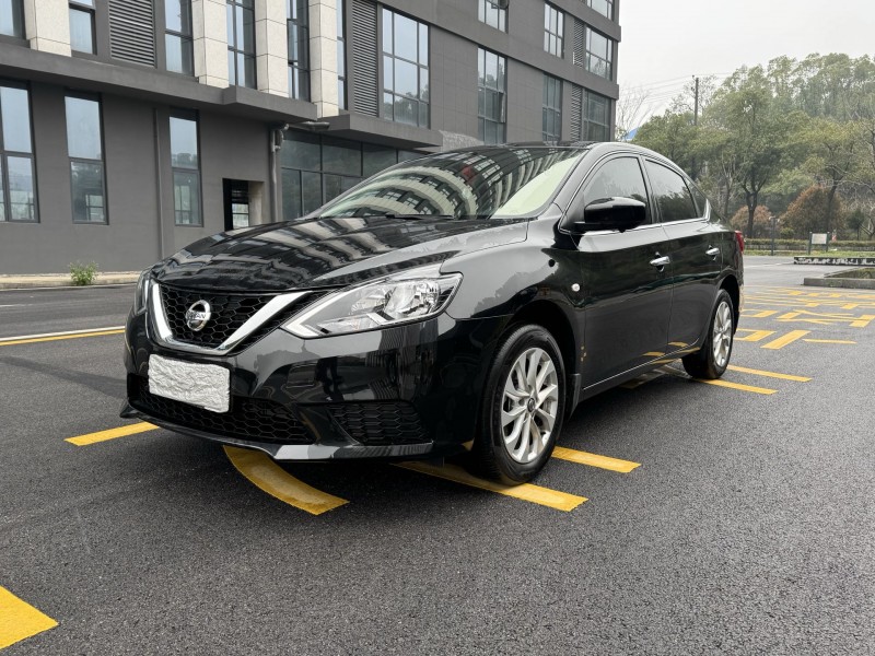 岳阳25年日产轩逸8