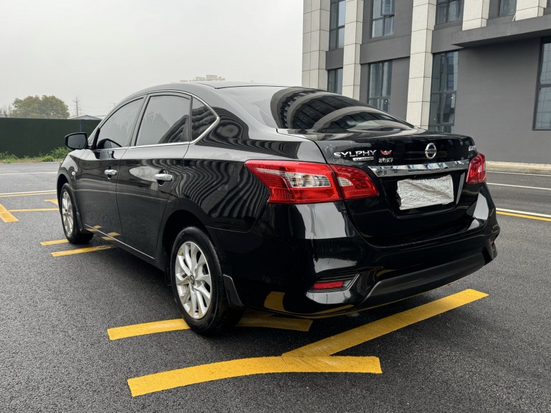 岳阳25年日产轩逸9