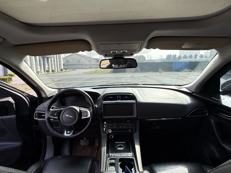 岳阳18年捷豹F-PACE8