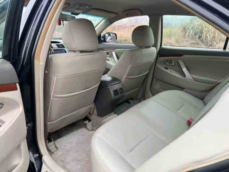 衡阳14年丰田锐志4