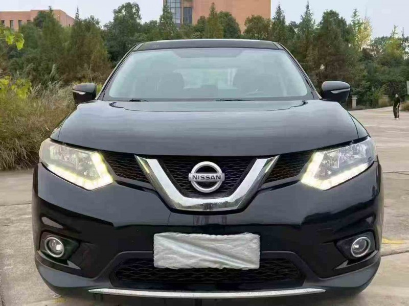 衡阳16年日产奇骏1