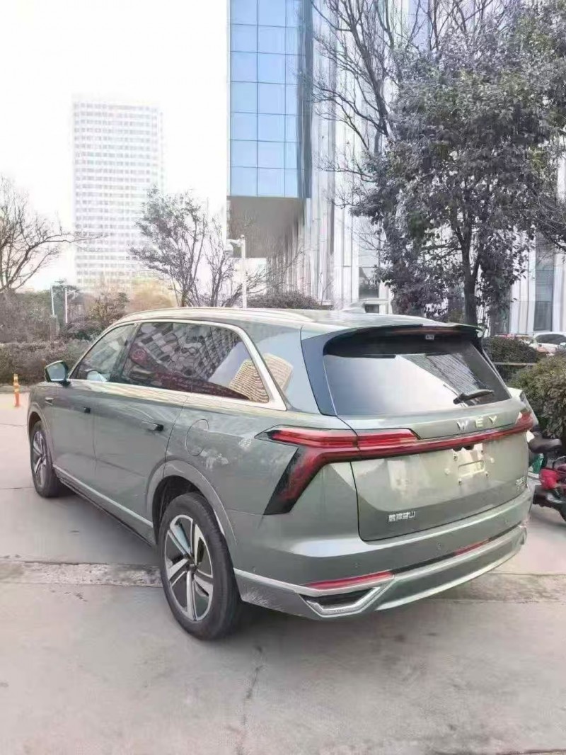 青島26年長城汽車魏牌8