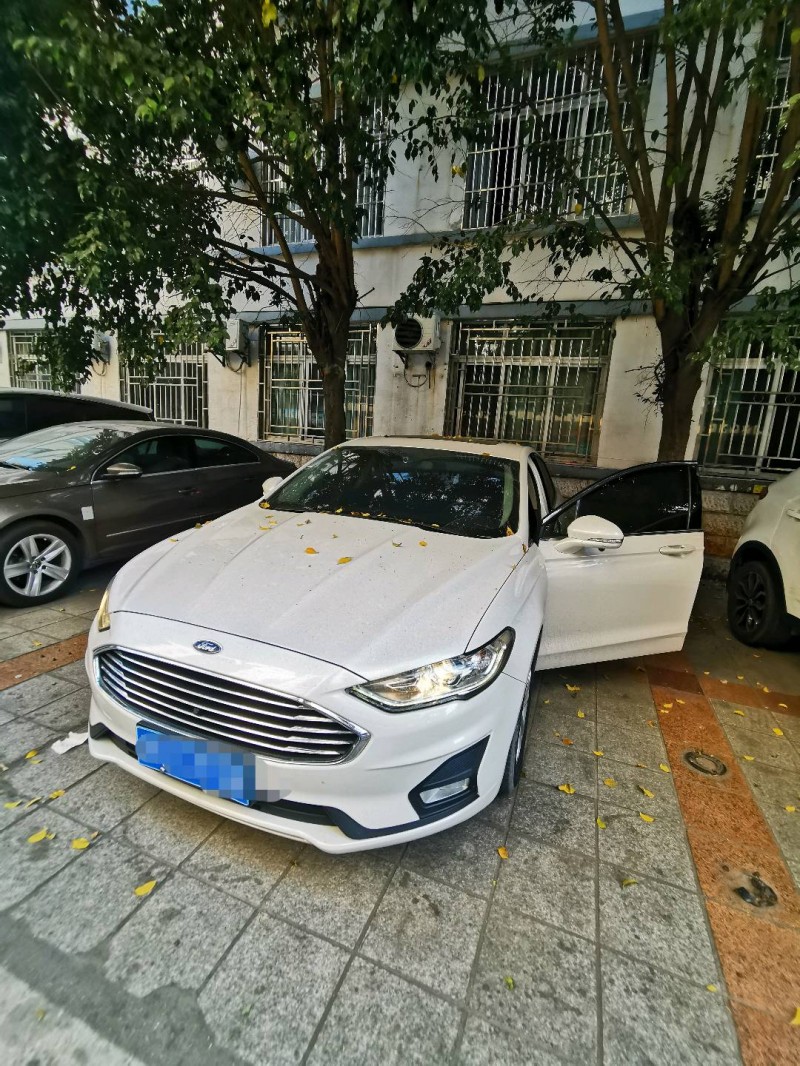 攀枝花20年福特蒙迪歐1