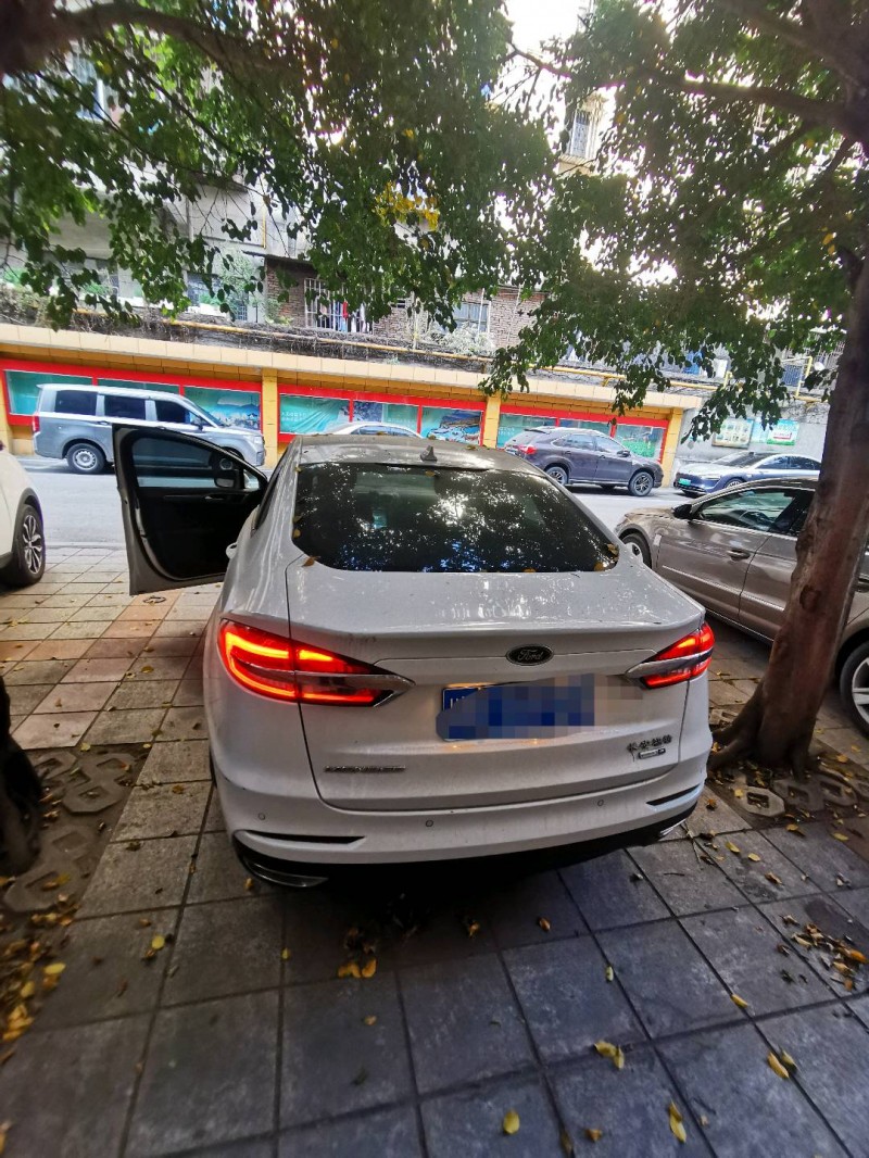 攀枝花20年福特蒙迪歐2