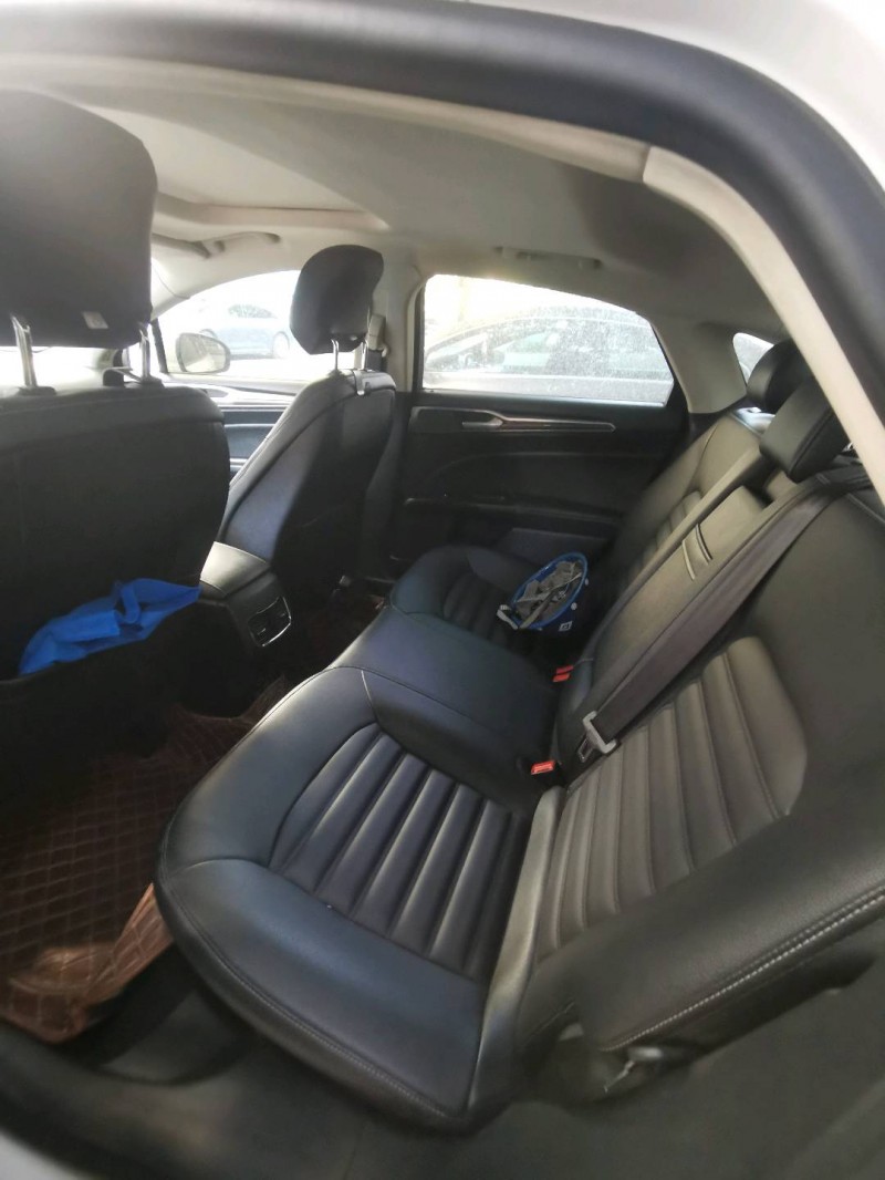 攀枝花20年福特蒙迪歐5