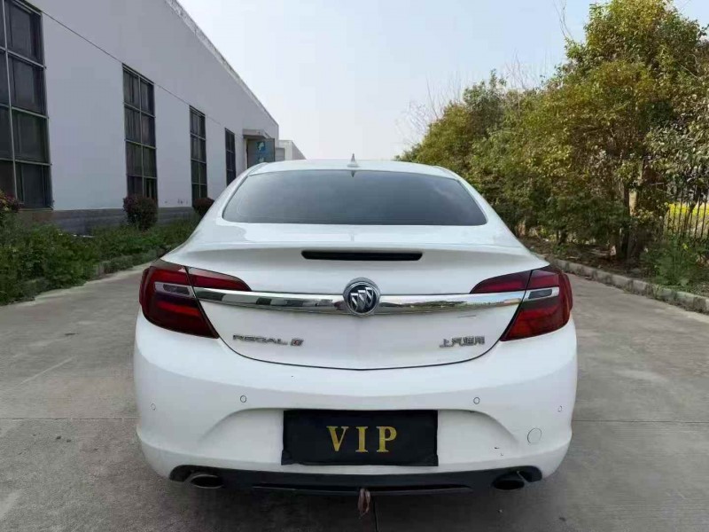 温州16年别克君威8