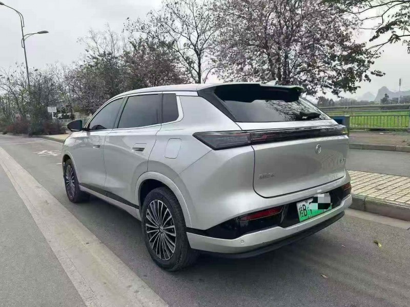 贵港25年东风风神8