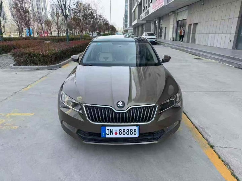 濟寧17年斯柯達速派1