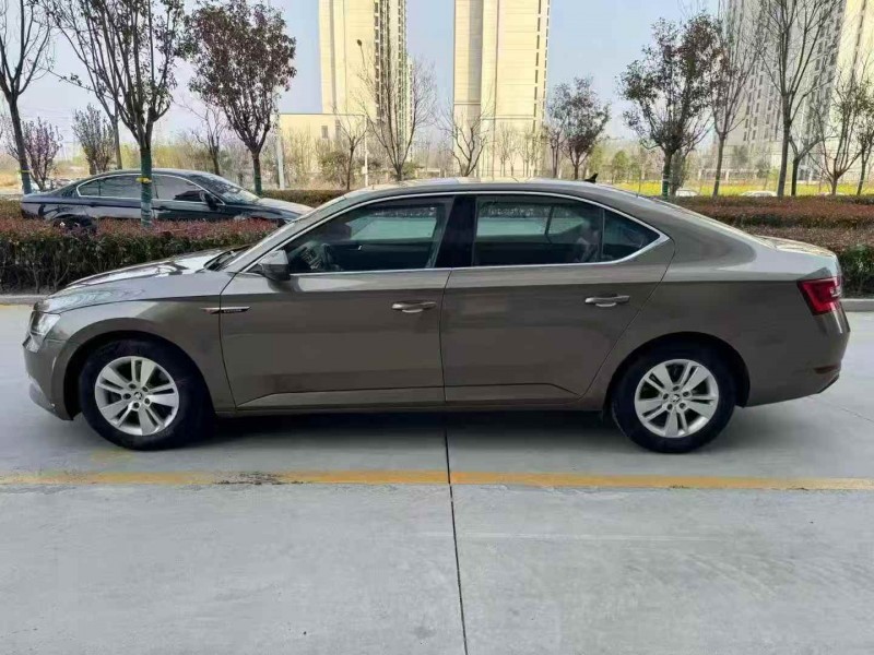 濟寧17年斯柯達速派7