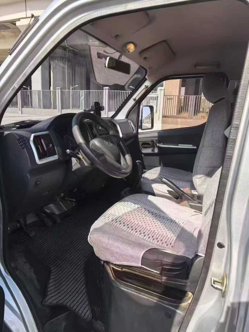 天津23年长安汽车跨越星6