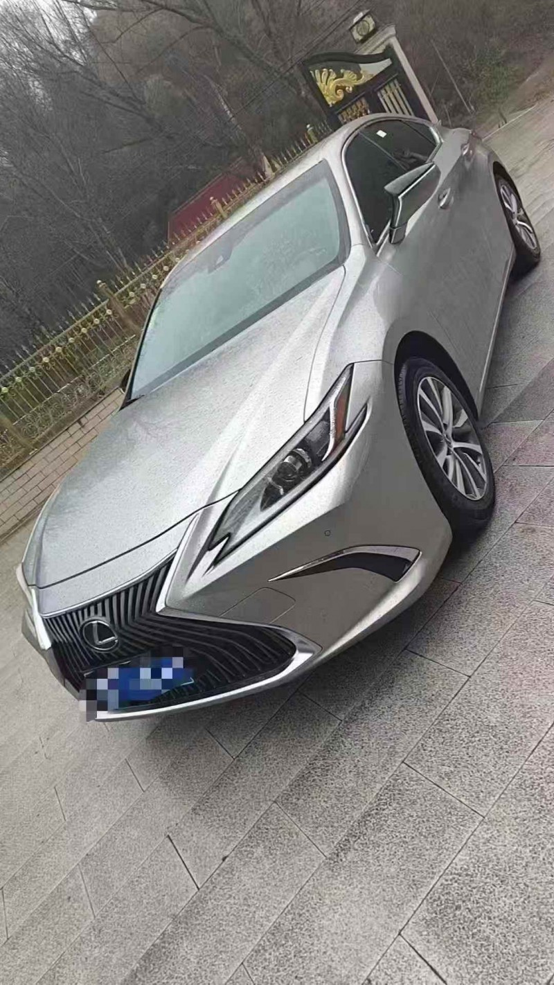 连云港21年雷克萨斯ES2