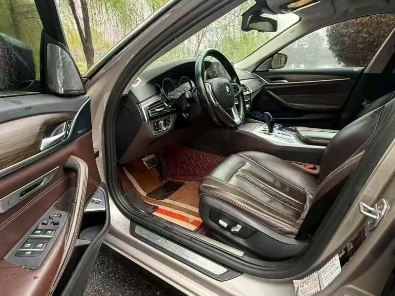 新余18年宝马5系4