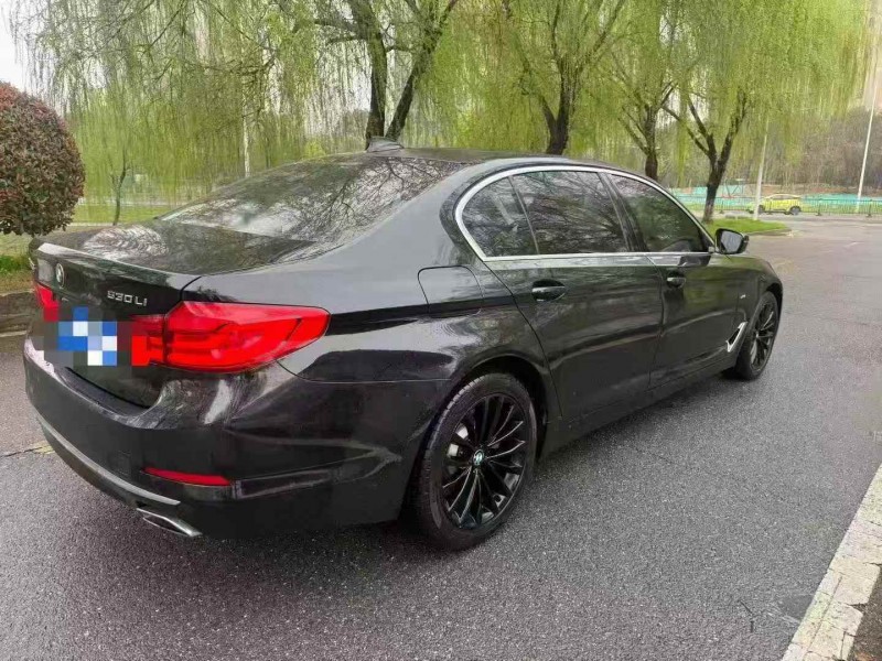 新余18年宝马5系7