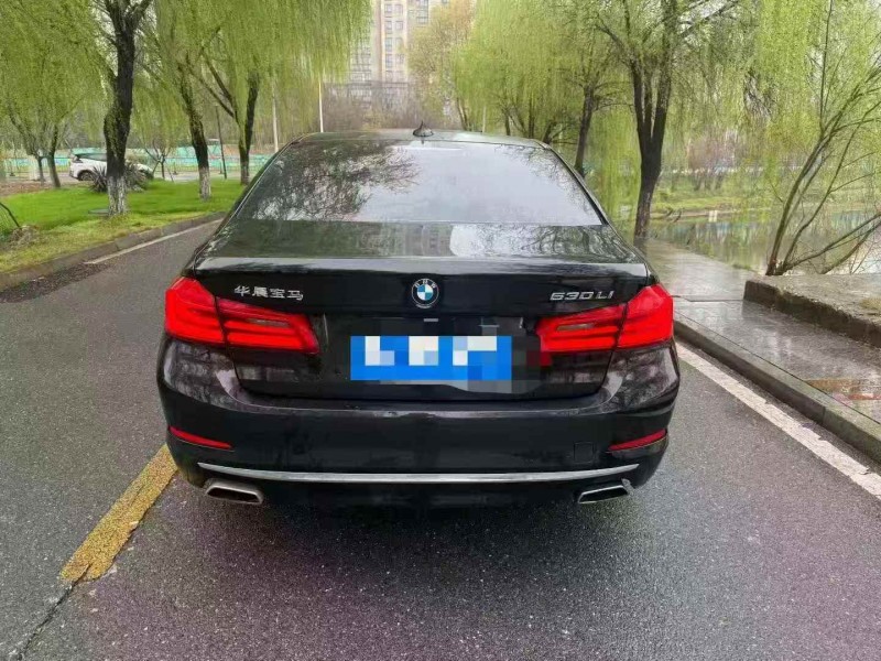 新余18年宝马5系9