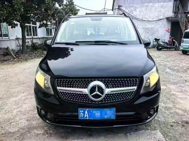 南通21年奔驰威霆1