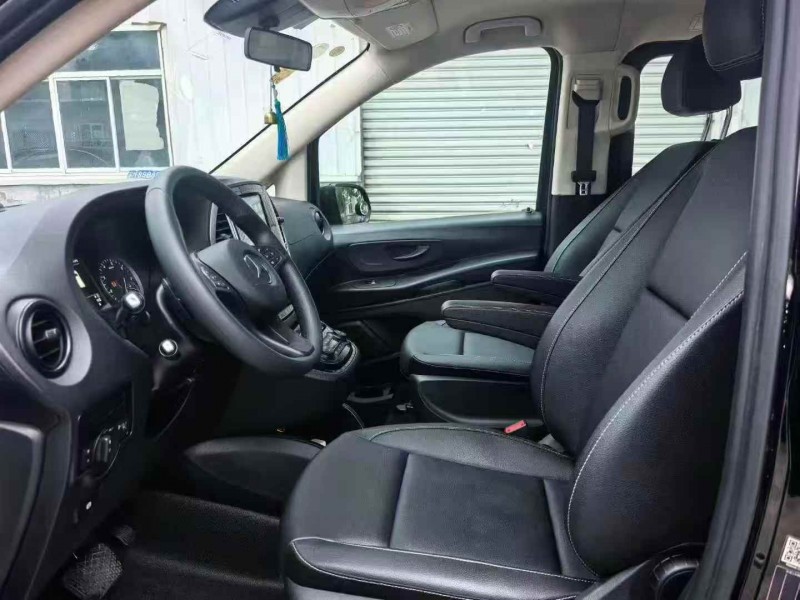 南通21年奔驰威霆5