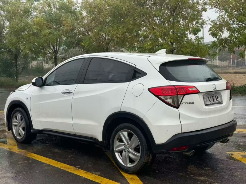 新乡21年本田缤智7