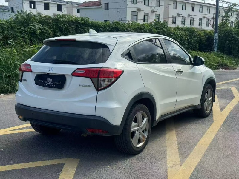 新乡21年本田缤智7