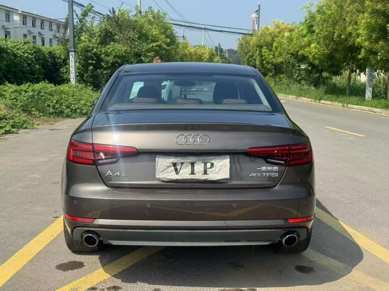 新乡17年奥迪A4L9