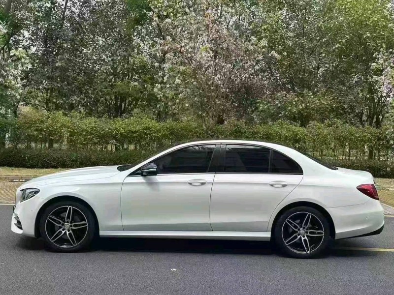 广州17年奔驰E4