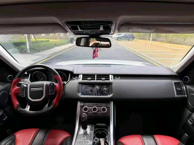 广州17年路虎揽胜运动8