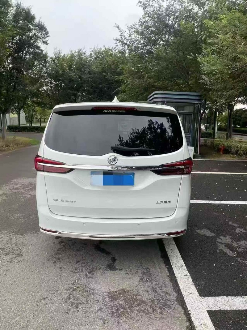 枣庄21年别克GL810