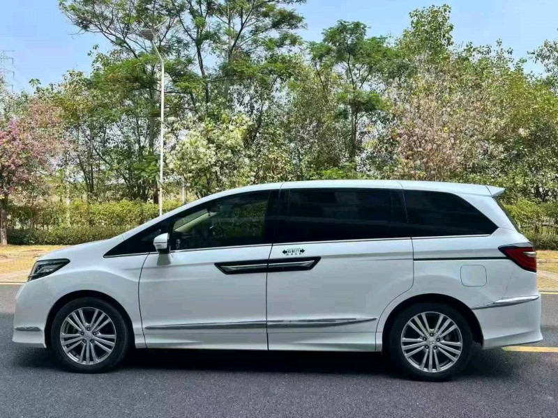 广州18年本田艾力绅4