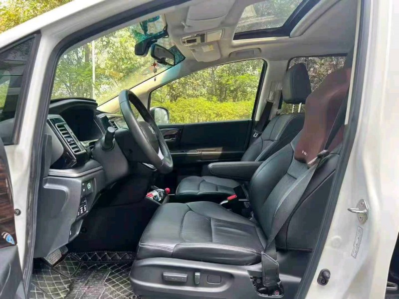 广州18年本田艾力绅8