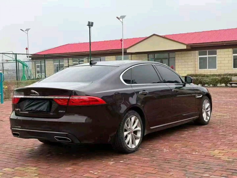 济宁19年捷豹XF7