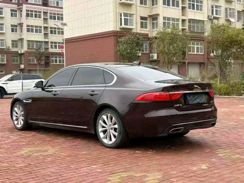 济宁19年捷豹XF8