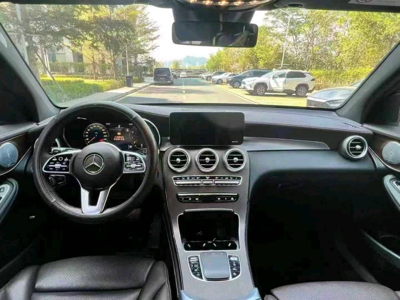 广州21年奔驰GLC9