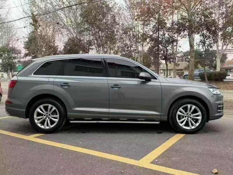 东营17年奥迪Q73