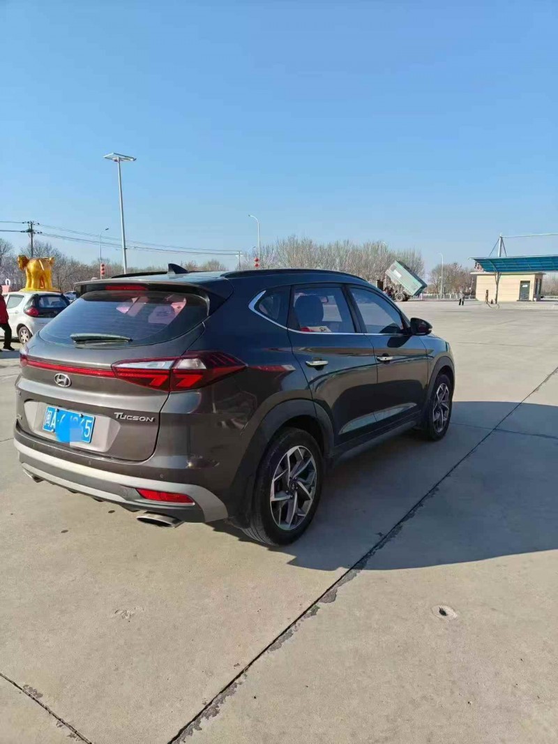 邯郸20年现代途胜8