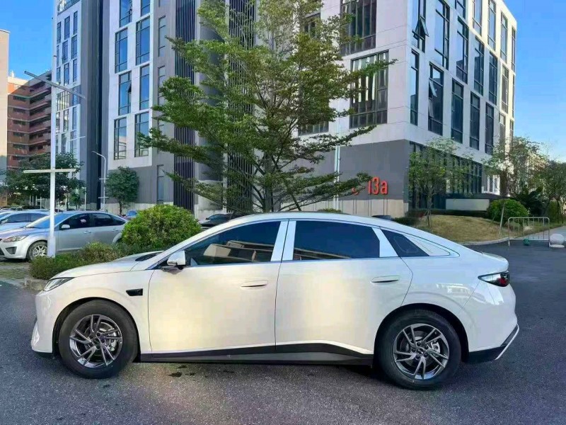 广州25年比亚迪海豹4