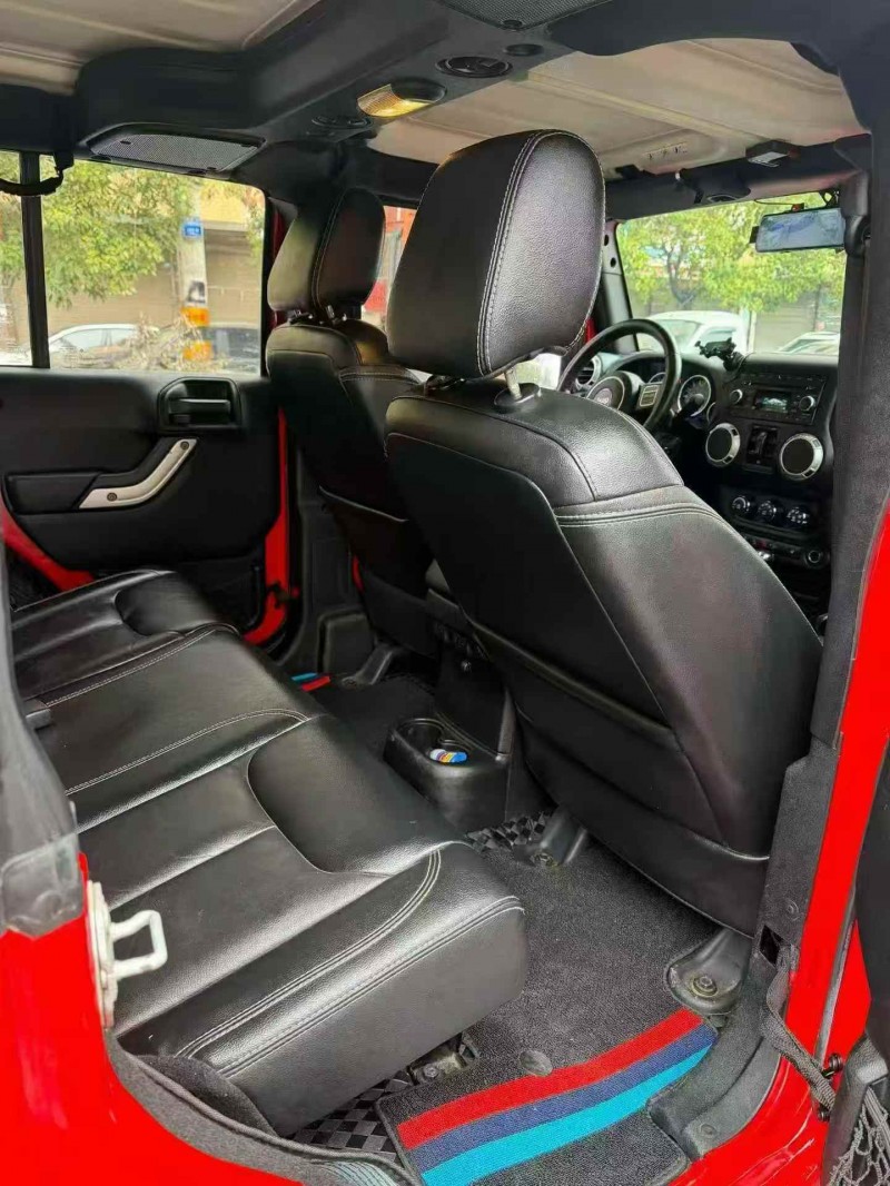 张家界15年Jeep牧马人4